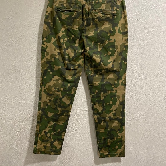 Gap camo broken in khakis - Picture 4 of 6